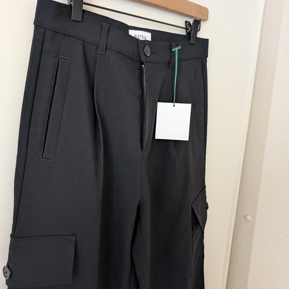 Pistola Womens Small NWT Wide Leg Cargo Pants Black Contemporary Preppy Academia - Picture 4 of 8